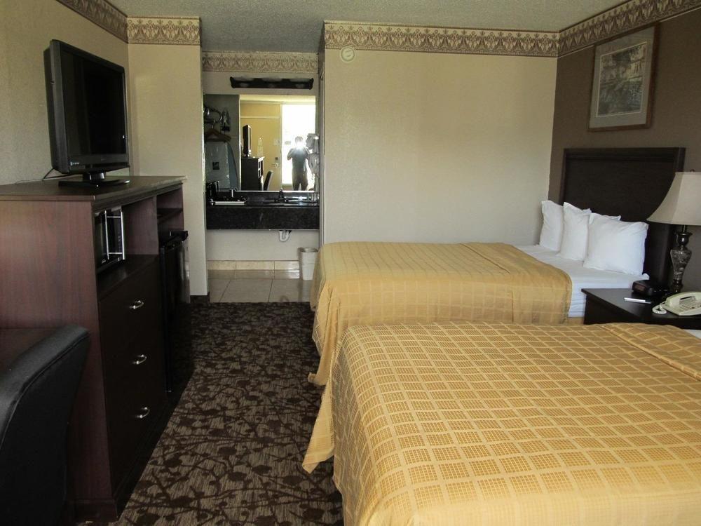 Magnuson Hotel Idabel Room photo